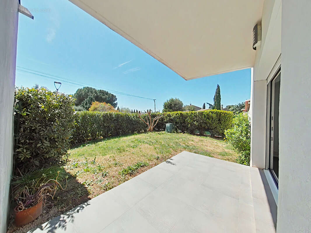 Appartement à LE CANNET-DES-MAURES