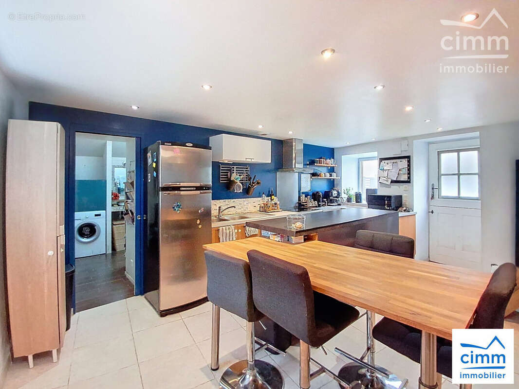 Maison à SAINT-ERBLON