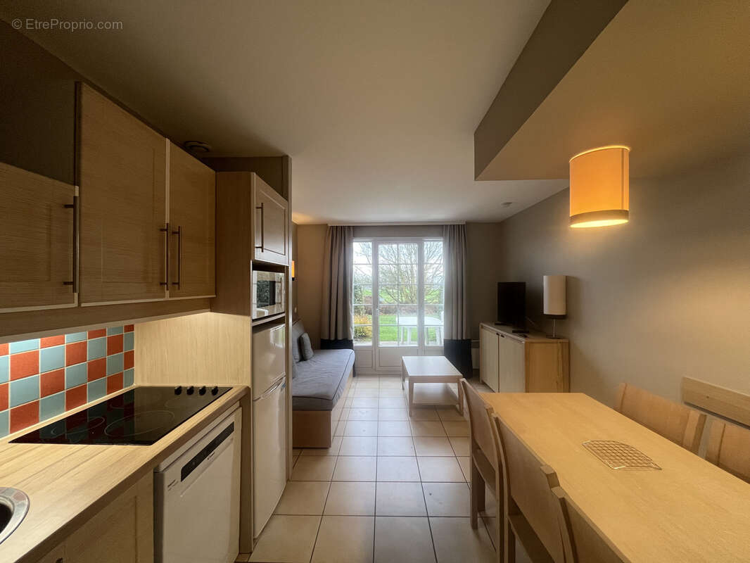 Appartement à PORT-EN-BESSIN-HUPPAIN