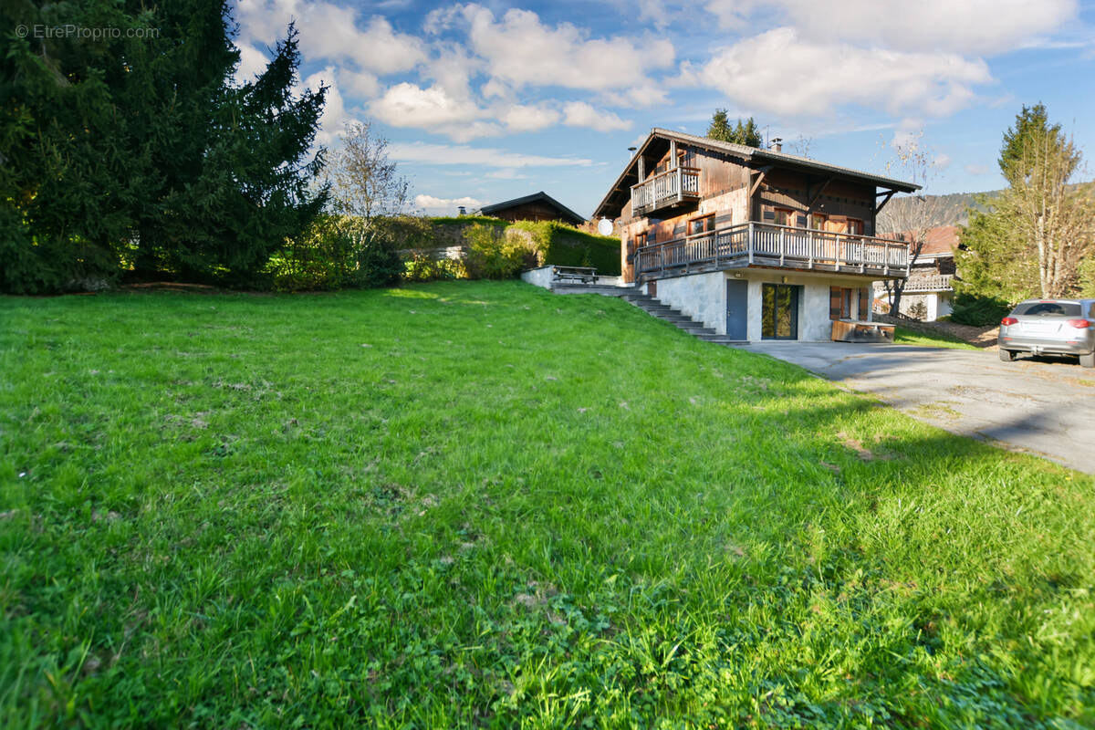 Maison à ARACHES-LA-FRASSE