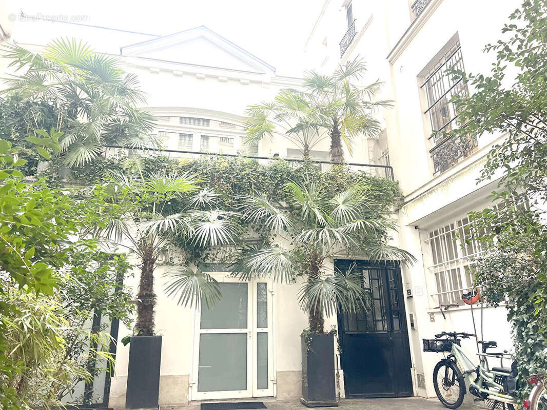 Appartement à PARIS-2E