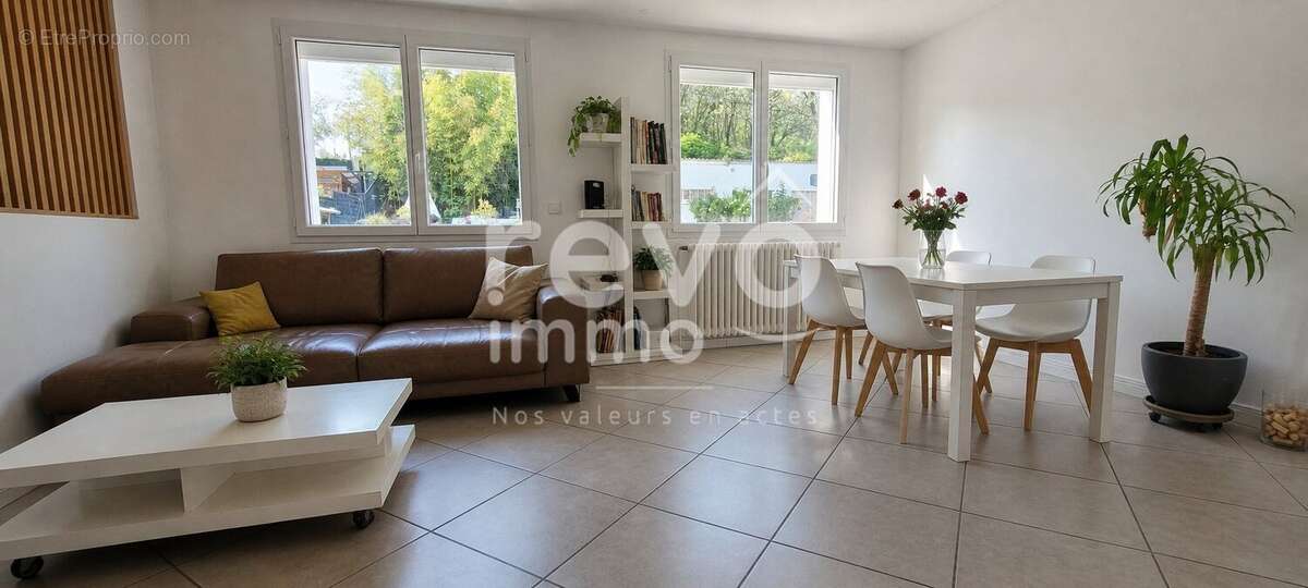 Appartement à LA BOISSE