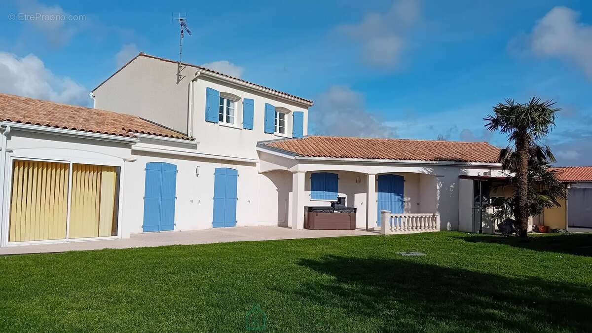 Maison à SAINT-SULPICE-DE-ROYAN