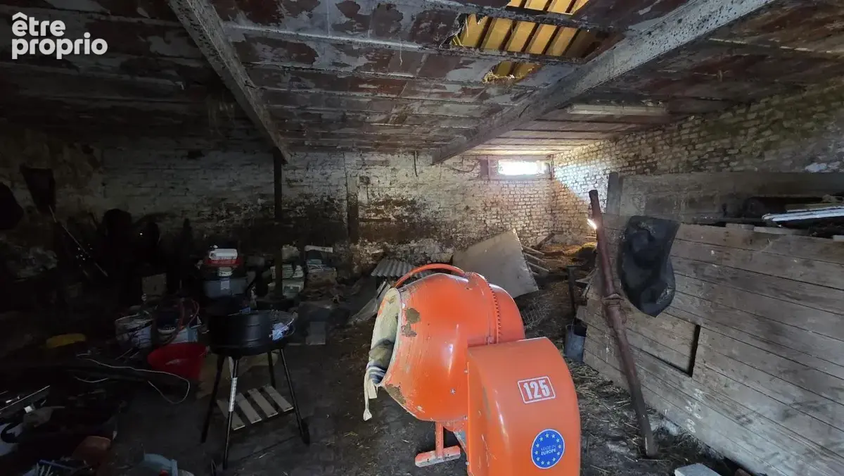 Fermette à conforter sur 4700 m² de terrain, cadre exceptionnel entre Larouillies et La Flamengrie - photo 9