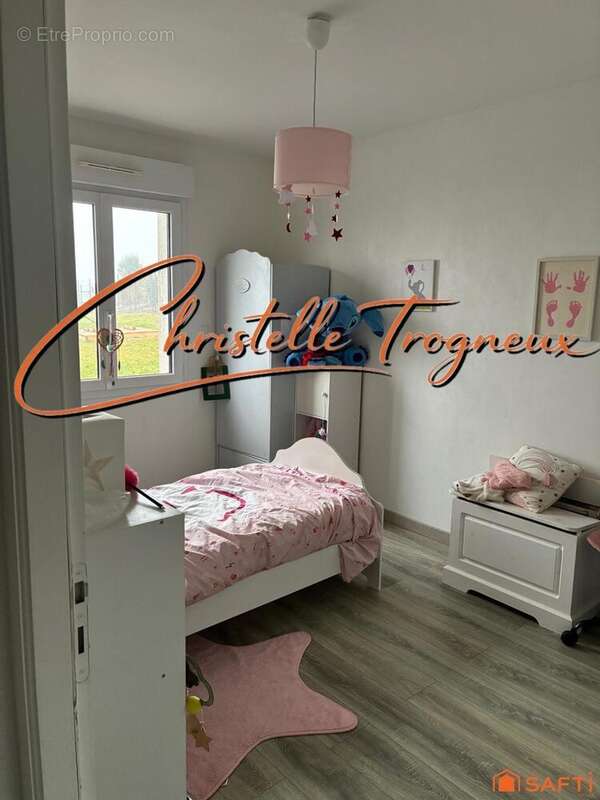 Maison 117 m² à Herissart  - photo 5