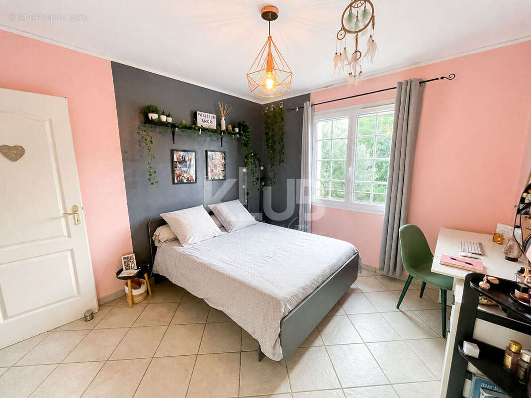 Maison La Valette Du Var 5 pièce(s) 124 m2 - photo 4