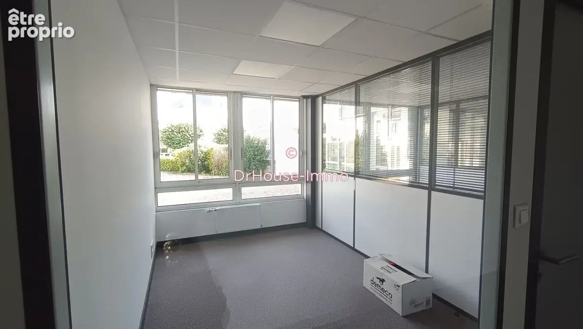 Commerce 230 m² à Thouars  - photo 4