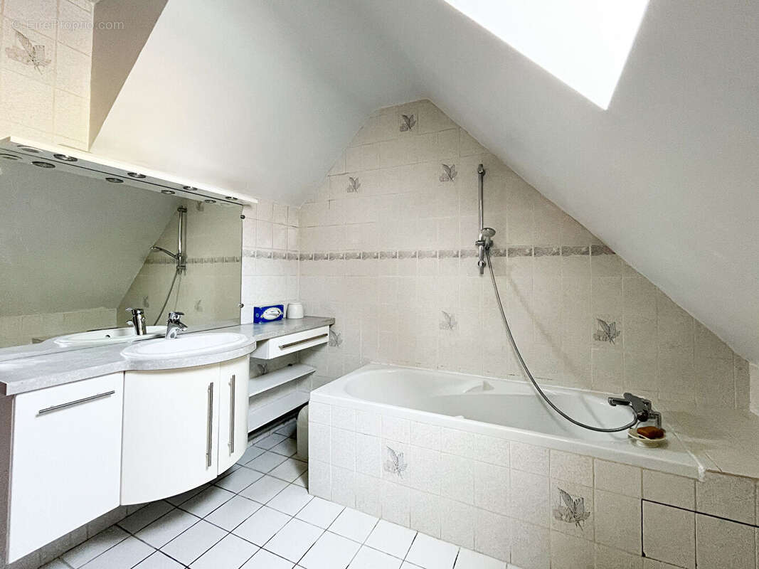 Maison à MAREIL-MARLY