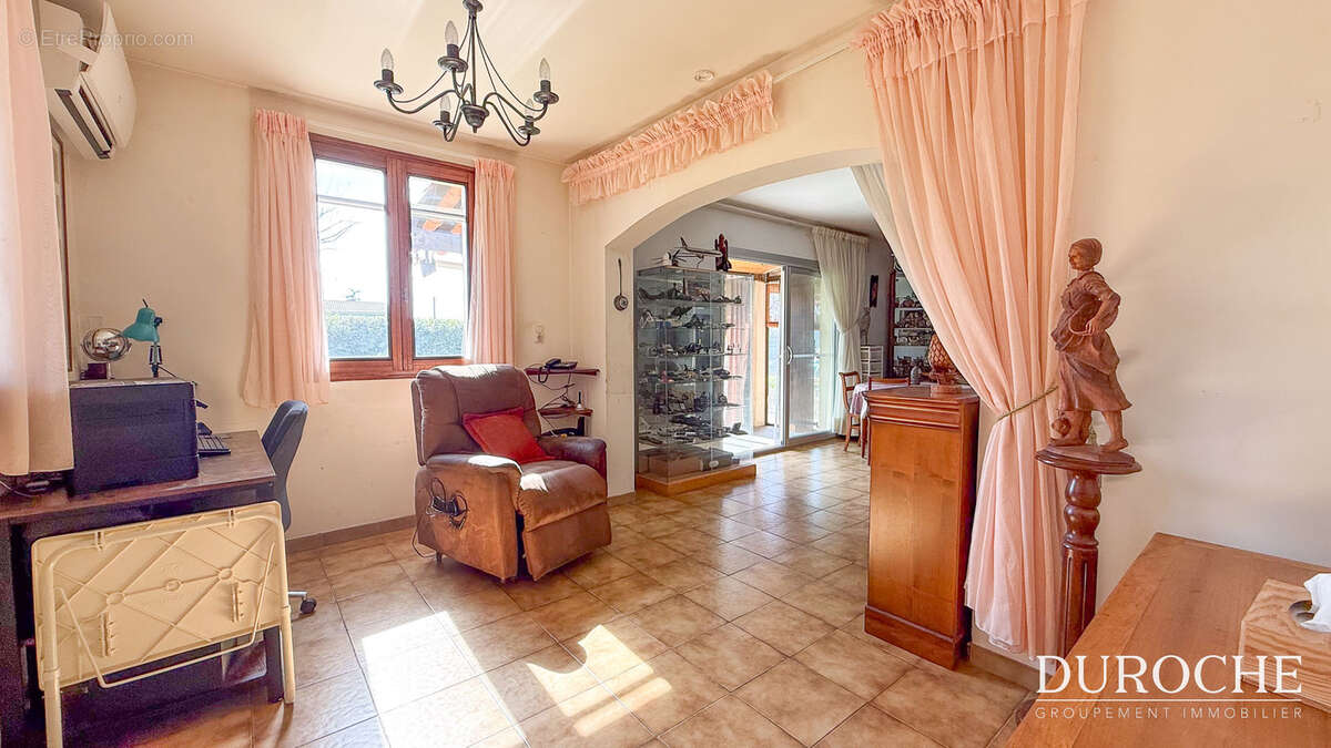 Maison à CADEROUSSE