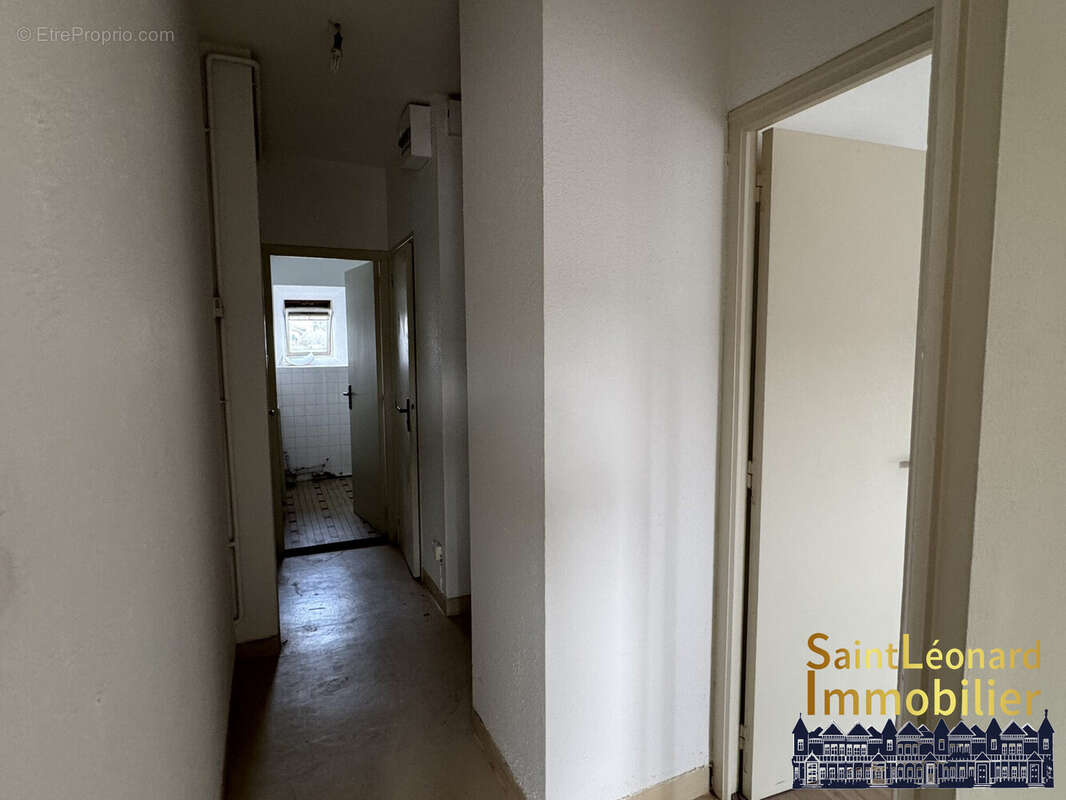Appartement 50 m² à Fougeres  - photo 6