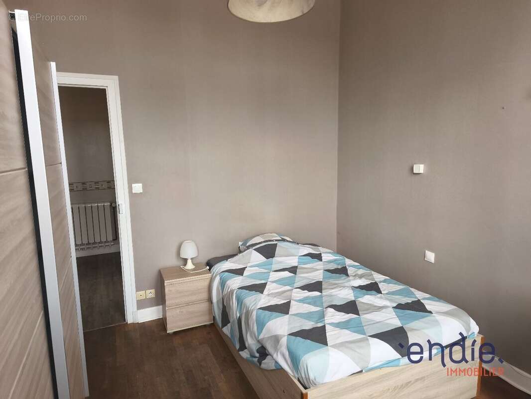 Maison à COSNE-D&#039;ALLIER