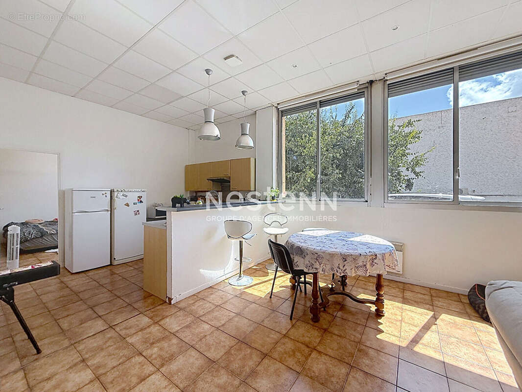 Vallauris Grand 4 pièces de 90 m² en rez-de-chaussée avec parking privatif - photo 5
