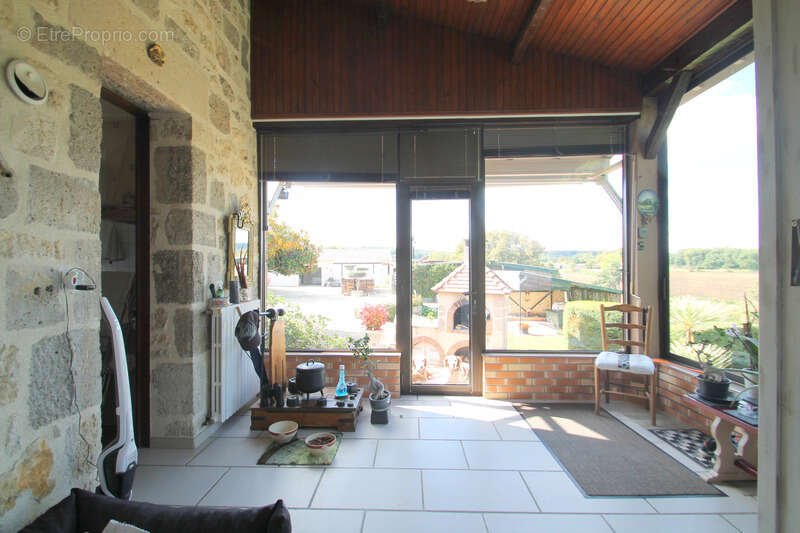 Maison à vendre 5 pièces proche de CASTELJALOUX (47)-3 chambres-garage 80m²-terrain 3930m² - photo 6