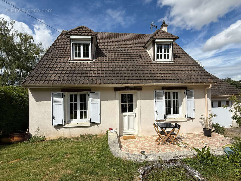 Maison à GRISY-LES-PLATRES