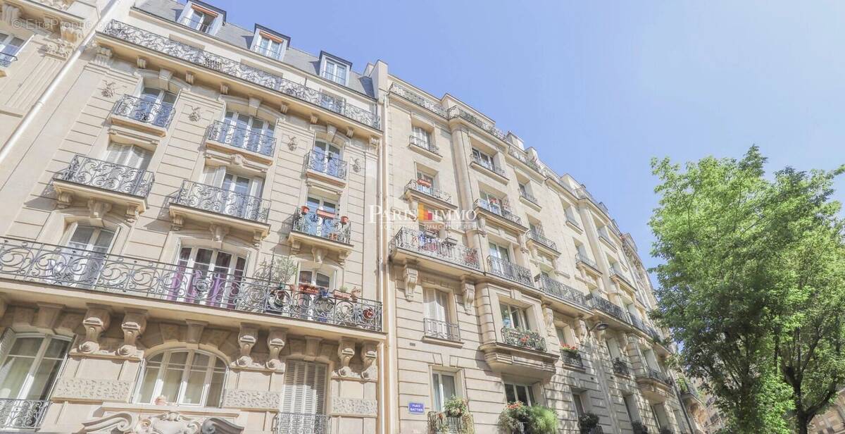 Appartement à PARIS-18E