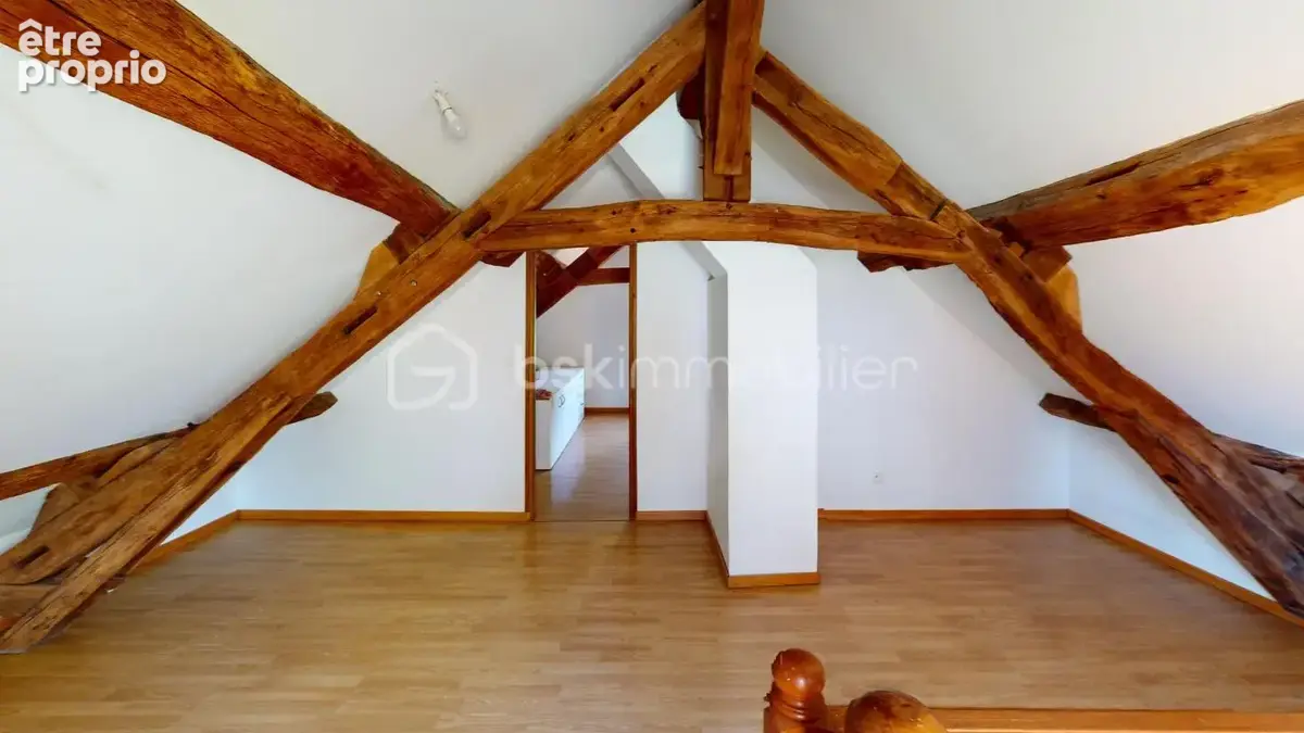 Maison familiale avec beau potentiel à La Ferté-Saint-Aubin - photo 8