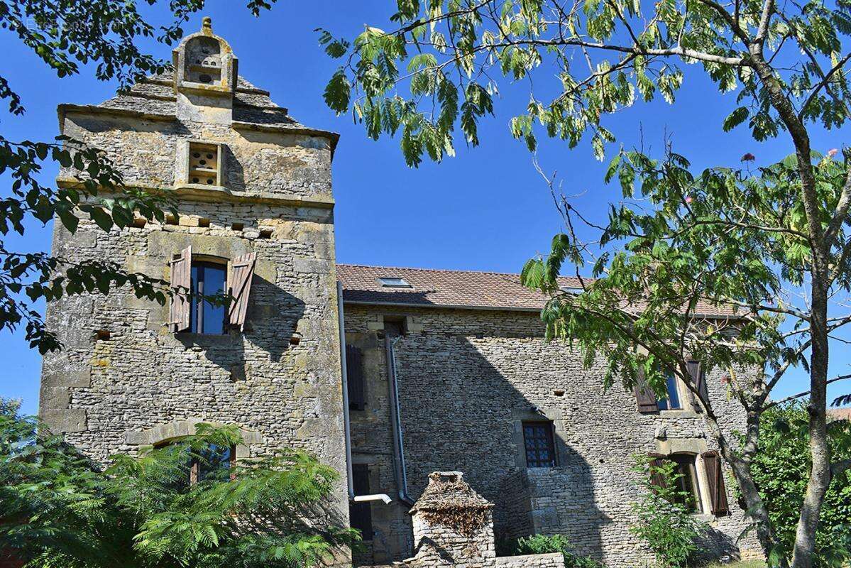 Corps de ferme Saint Genies 289 m2 - photo 9
