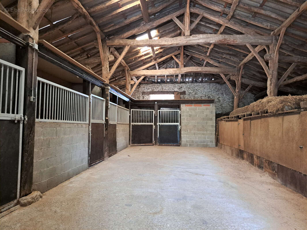 Maison à SAINTE-COLOMBE-DE-VILLENEUVE