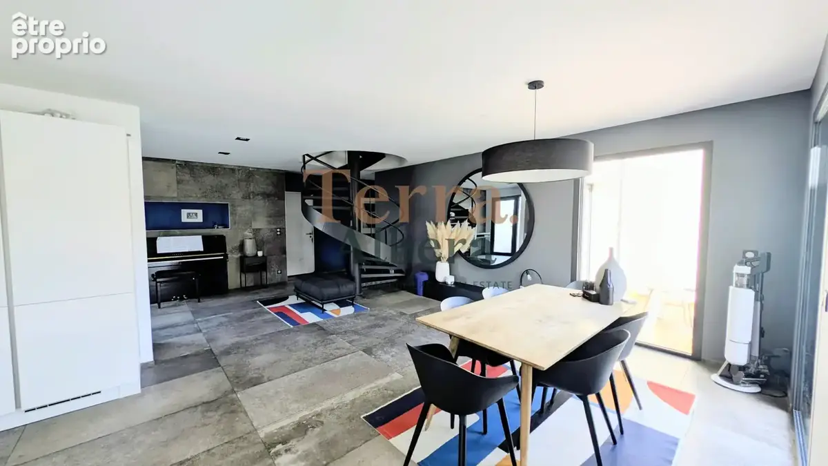 SAINT-GENIS-DES-FONTAINES - Grande villa contemporaine sans aucuns travaux - photo 11