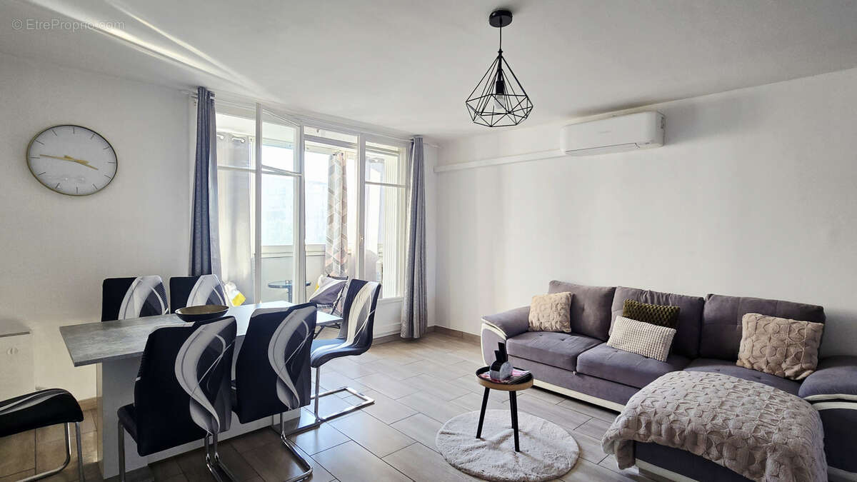 Appartement à PORT-DE-BOUC