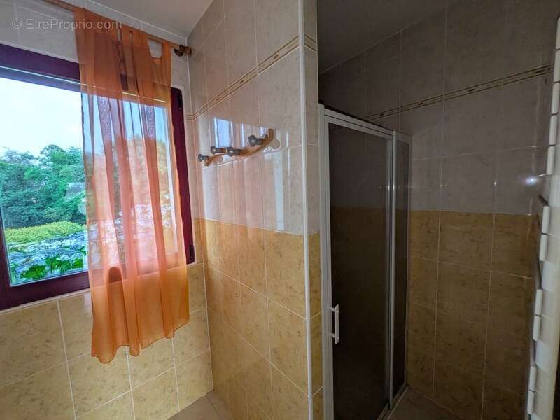 Plouay en campagne belle maison de 6 pièces  150m² environ habitable sur parcelle de 2938m² - photo 15