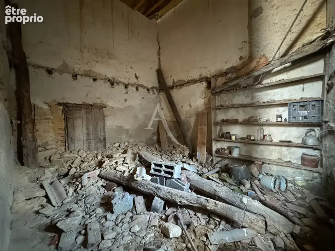 FORENTIN, Maison à rénover de 466 m² - photo 12