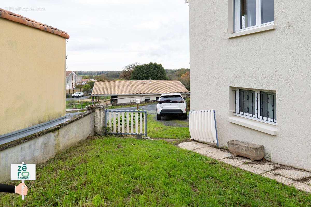 Maison à L'ORBRIE