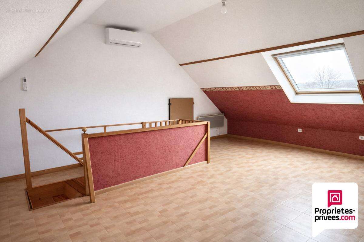 Maison à YVRE-L'EVEQUE