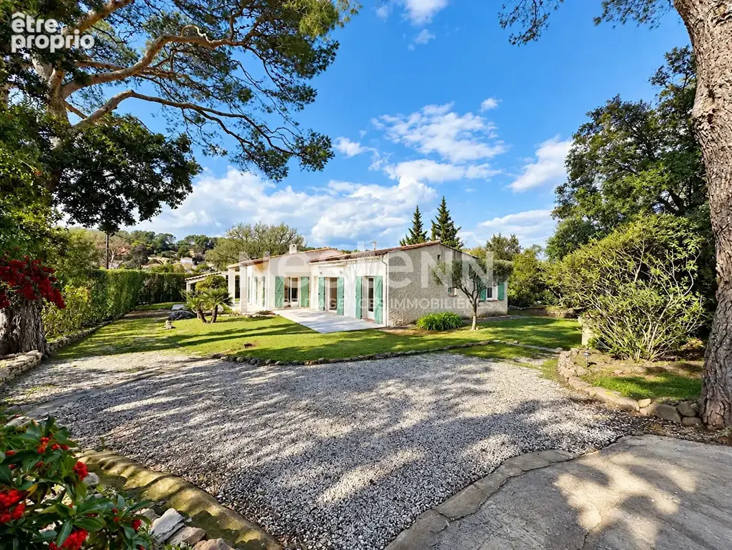 Photo Maison à La Crau au prix de 749 000€