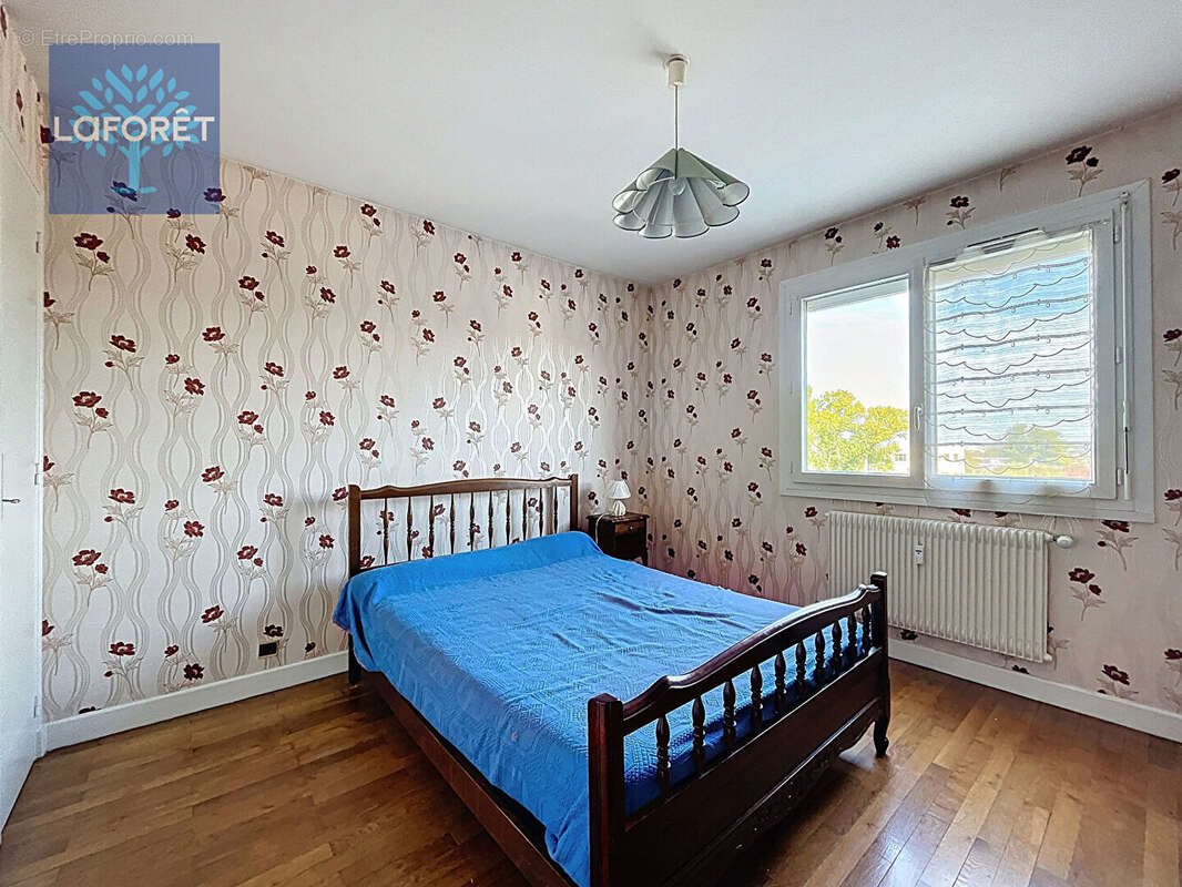 Appartement à SAINT-GENIS-LAVAL