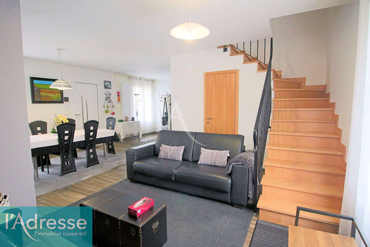 Maison à VIRY-CHATILLON