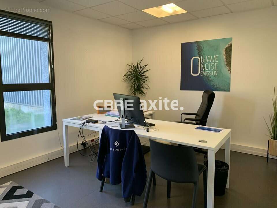 780 m² à Saint-Ferreol  - photo 9