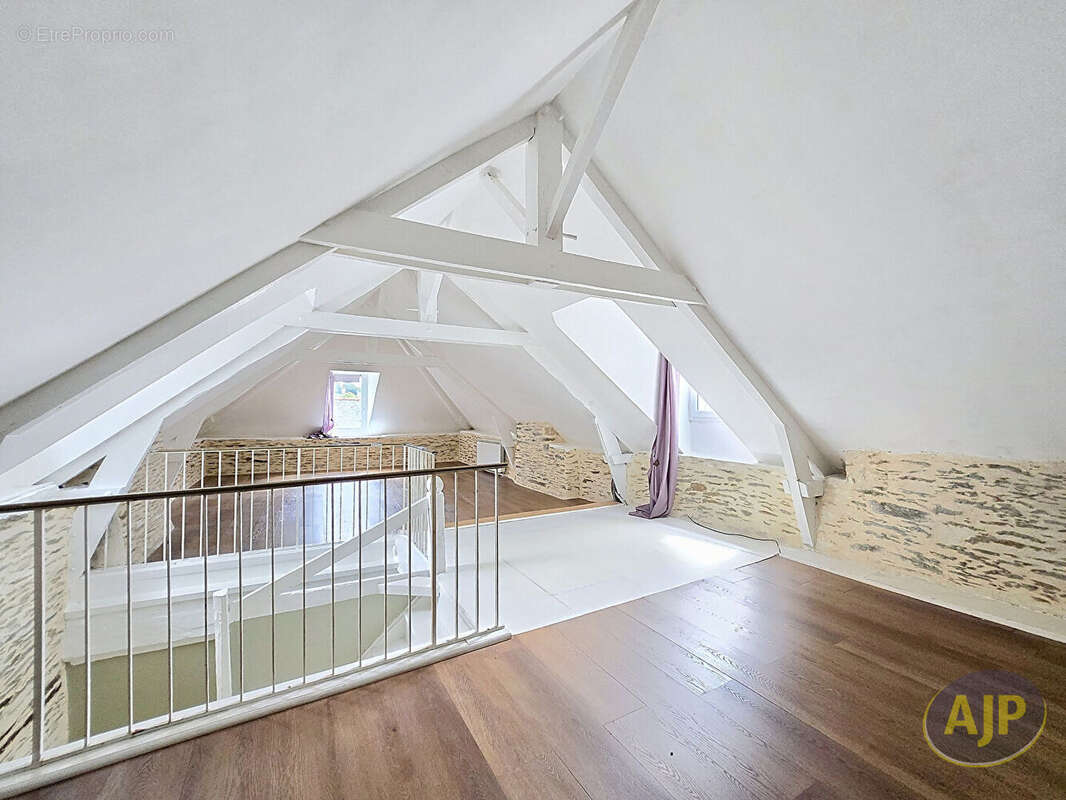 Maison à JOSSELIN