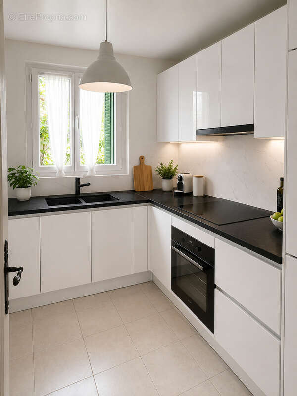 Appartement à LE REVEST-LES-EAUX