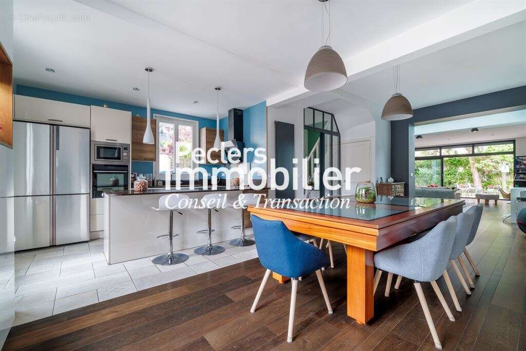 Maison à NANTERRE