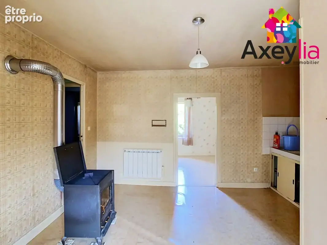 A vendre- saint-romain-la-motte- maison à rénover sur terrain de 246 m2 - photo 4