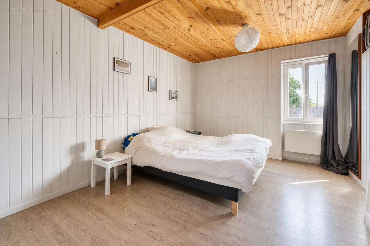 Ensemble immobilier de 8 pièces 141 m² à Dompierre-sur-Mer - photo 14