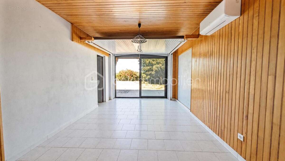 Maison traditionnelle avec très belle vue, grands volumes et terrain de plus de 2 000 m² - photo 20