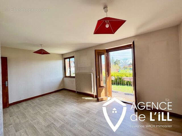 Maison à DIEFFENBACH-AU-VAL