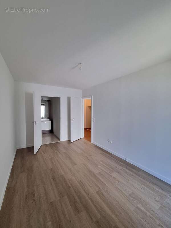 Appartement à PARIS-19E