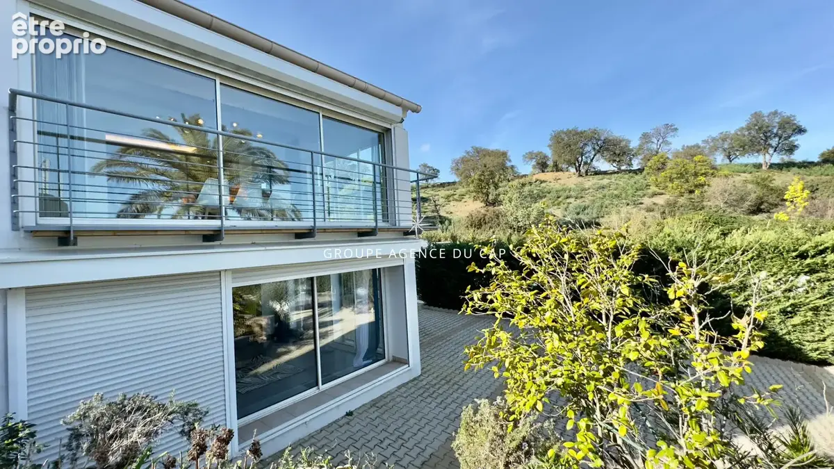 À vendre villa  6 pieces avec vue mer, piscine et parking, a pied des plages  aux issambres - photo 14