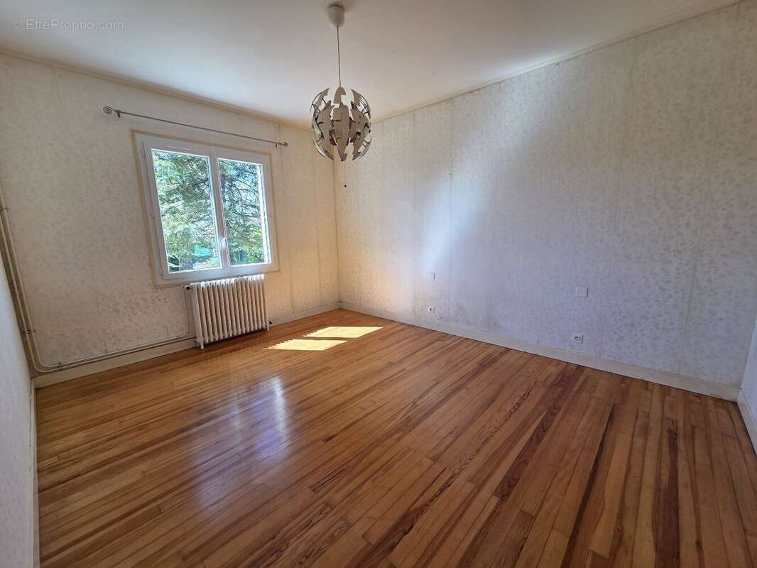 Maison à SAINT-BRICE