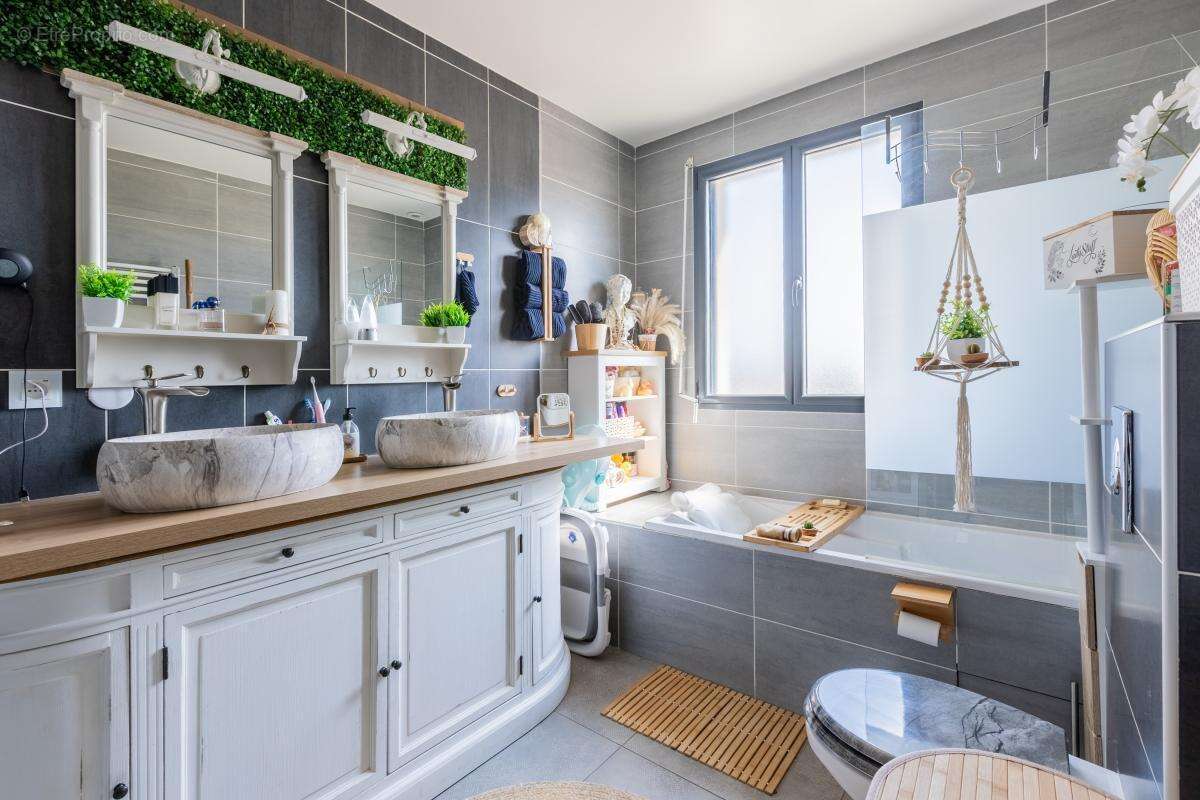 Maison à COURNONSEC