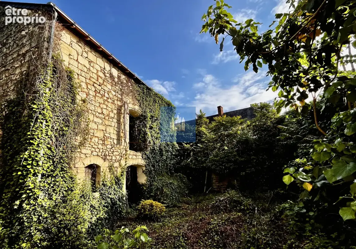 VAUDELNAY (49) Maison de charme 5 CH sur jardin clos - photo 17