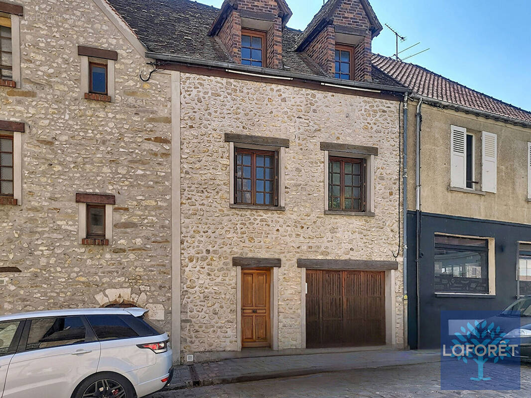 Maison à ETAMPES