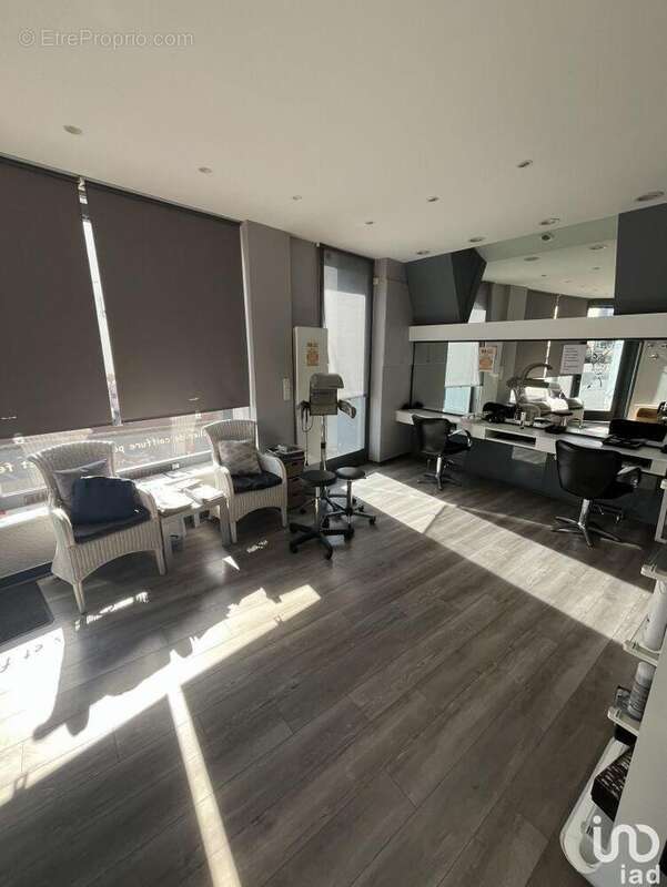 Photo 2 - Commerce à LOCMINE