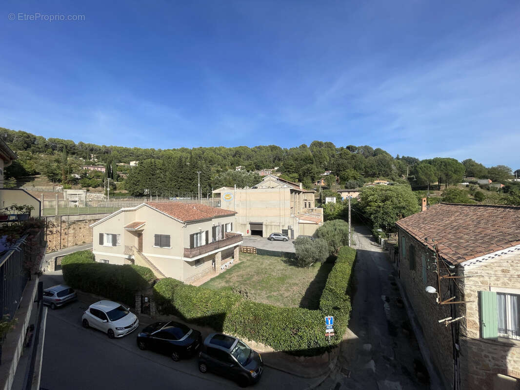 Appartement à SALERNES