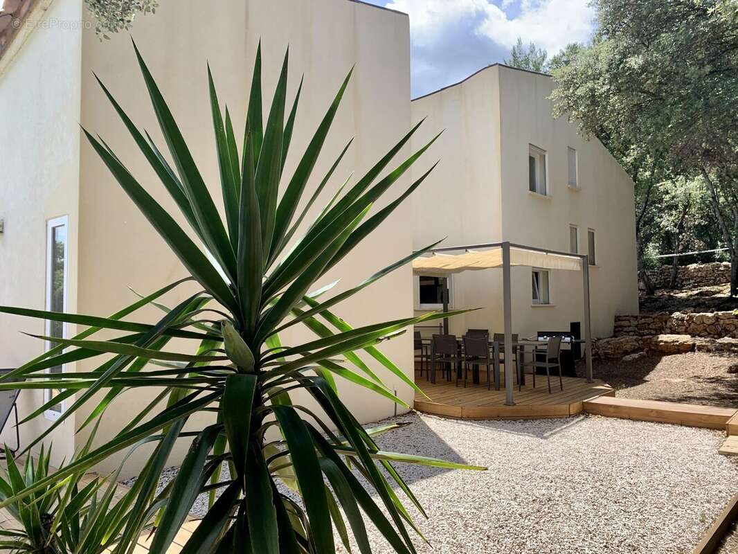 Maison à BESSE-SUR-ISSOLE