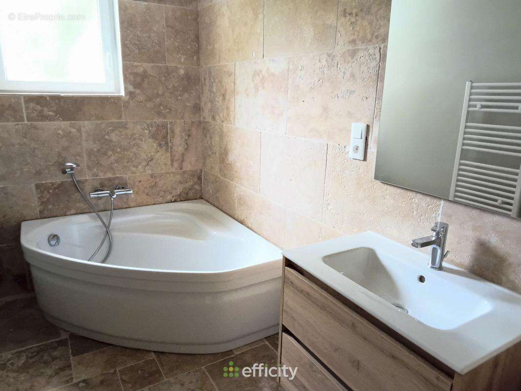 Maison à VITRY-EN-CHAROLLAIS