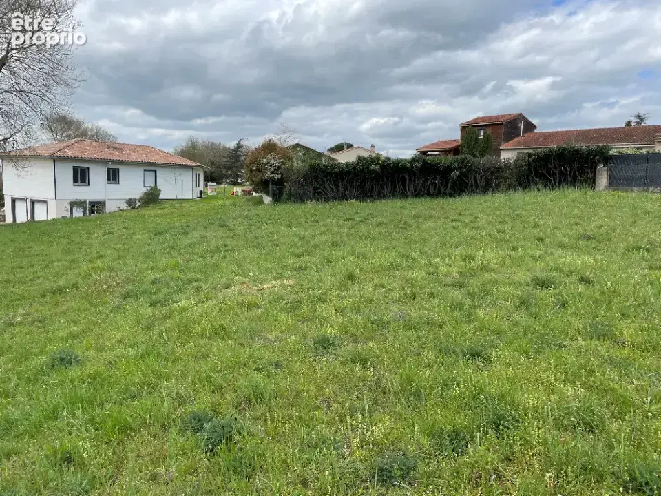 Terrain 873 m² à Viviers-Les-Montagnes · 45 000 €
